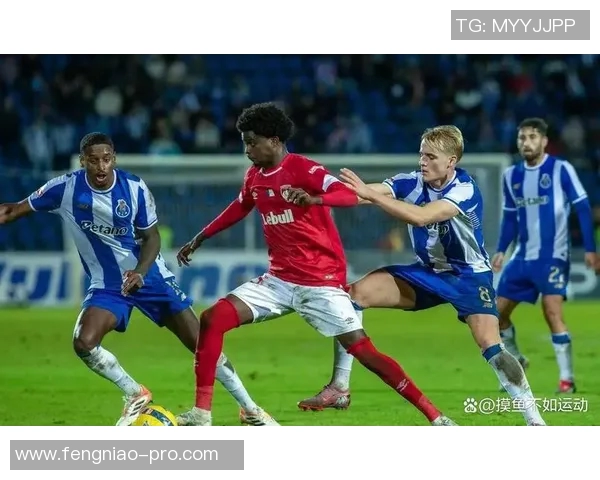 欧联杯冷门那不勒斯凭乌龙球1-0逆袭利物浦全场沸腾