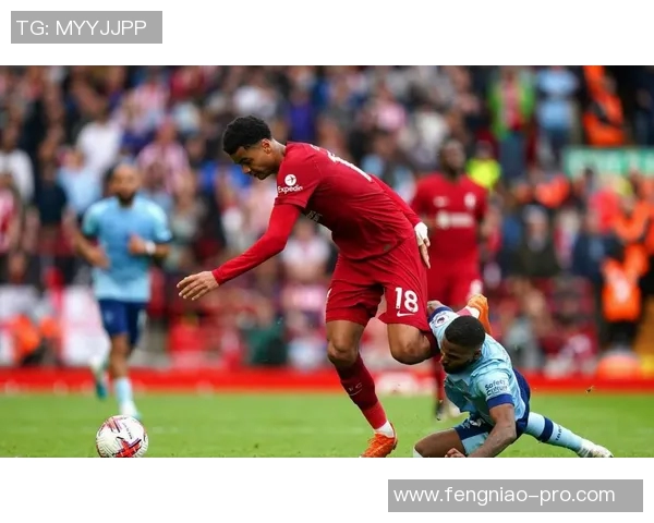 英超激战：里昂狂胜利物浦红牌事件引发全场热议与战术解析